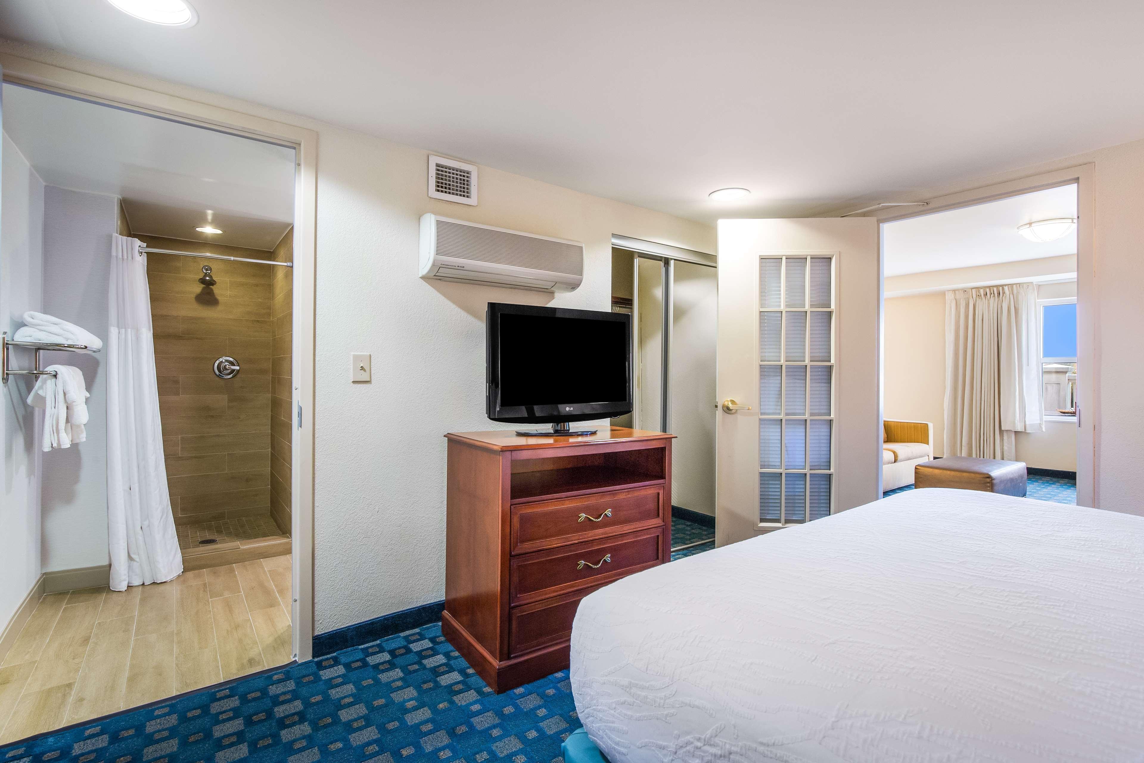 Hilton Garden Inn Suffolk Riverfront מראה חיצוני תמונה